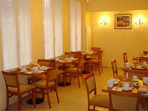 Grand Hotel De פריז 2*,  צרפת