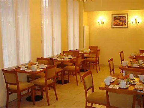 Grand Hotel De Paříž 2*,