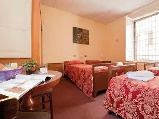 Grand Hotel De Paris 2*,